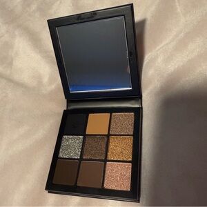Huda Beauty Smokey Obsessions Eyeshadow Palette